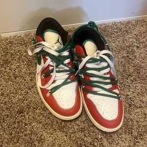 Dunks size 8.5